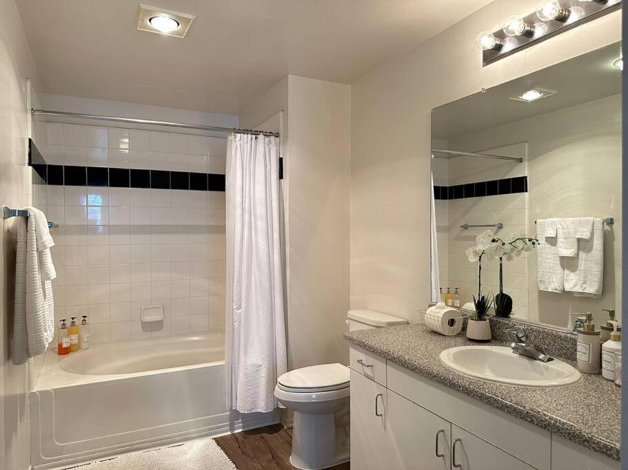 Luxe Marina Del Rey Apartment,parking, Gym, Pool, Jacuzzi,bbq Appartamento *